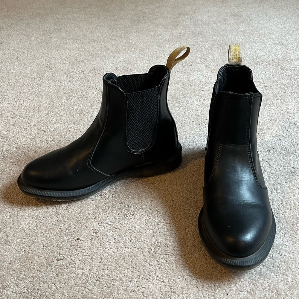 Dr. Martens Black Vegan Flora Slip On Chelsea Boots Shoes Sz. 7